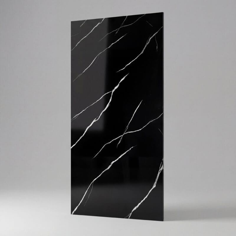 Panel ścienny PCV czarny marmur Nero Marquina 280x122 cm – packshot z białymi żyłami